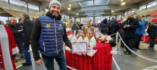 Le vase de Sèvres décerné à Cyril Degluaire  