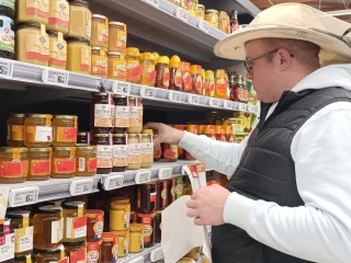 Les apiculteurs de l'Ain ouvrent la chasse aux miels chinois