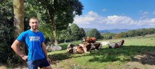 Corentin Manos, éleveur laitier à Arandas : « l’installation, une évidence »