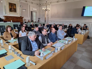 « Un nouveau contrat de confiance doit être établi ! »